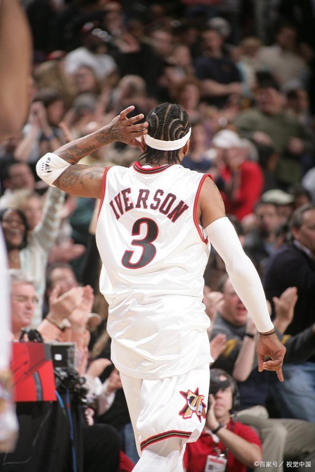 TA：皇马寻求引进后卫和中场；他们愿听取对罗德里戈的报价（TA：皇马寻觅后卫和中场补强，愿听取罗德里戈报价）