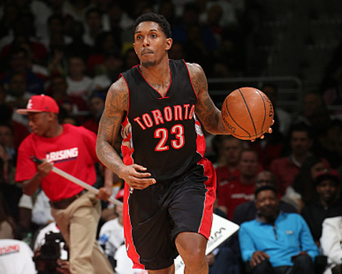 球员在欧青联比赛中遭遇种族歧视，切尔西官方予以谴责（欧青联赛曝出种族歧视事件，切尔西官方严厉谴责）