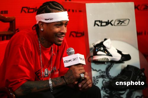 杰伦·布伦森33分率队大胜，助攻数跻身尼克斯队史前18（杰伦·布伦森轰下33分助尼克斯大胜，助攻数跻身队史前18）