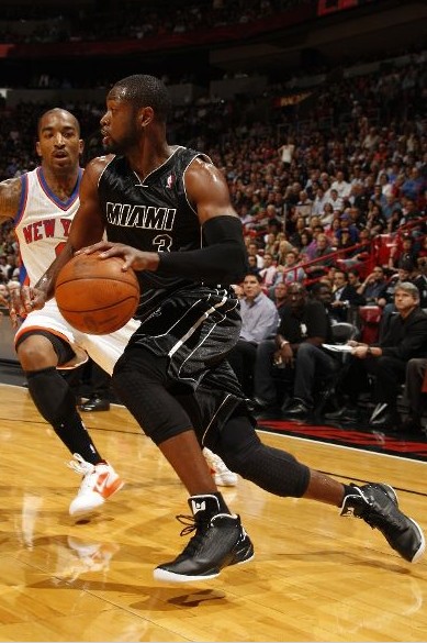 62+15+8！回来了！回来了！1亿啊！76人等了2年，终于等到了（62+15+8统治级回归！1亿值回票价，76人两年等待终于兑现）