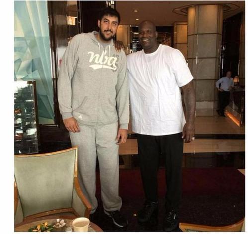 Pop Trading Co登陆首尔，携手七位滑手开启旅程（Pop Trading Co抵达首尔，联袂七位滑手启程）