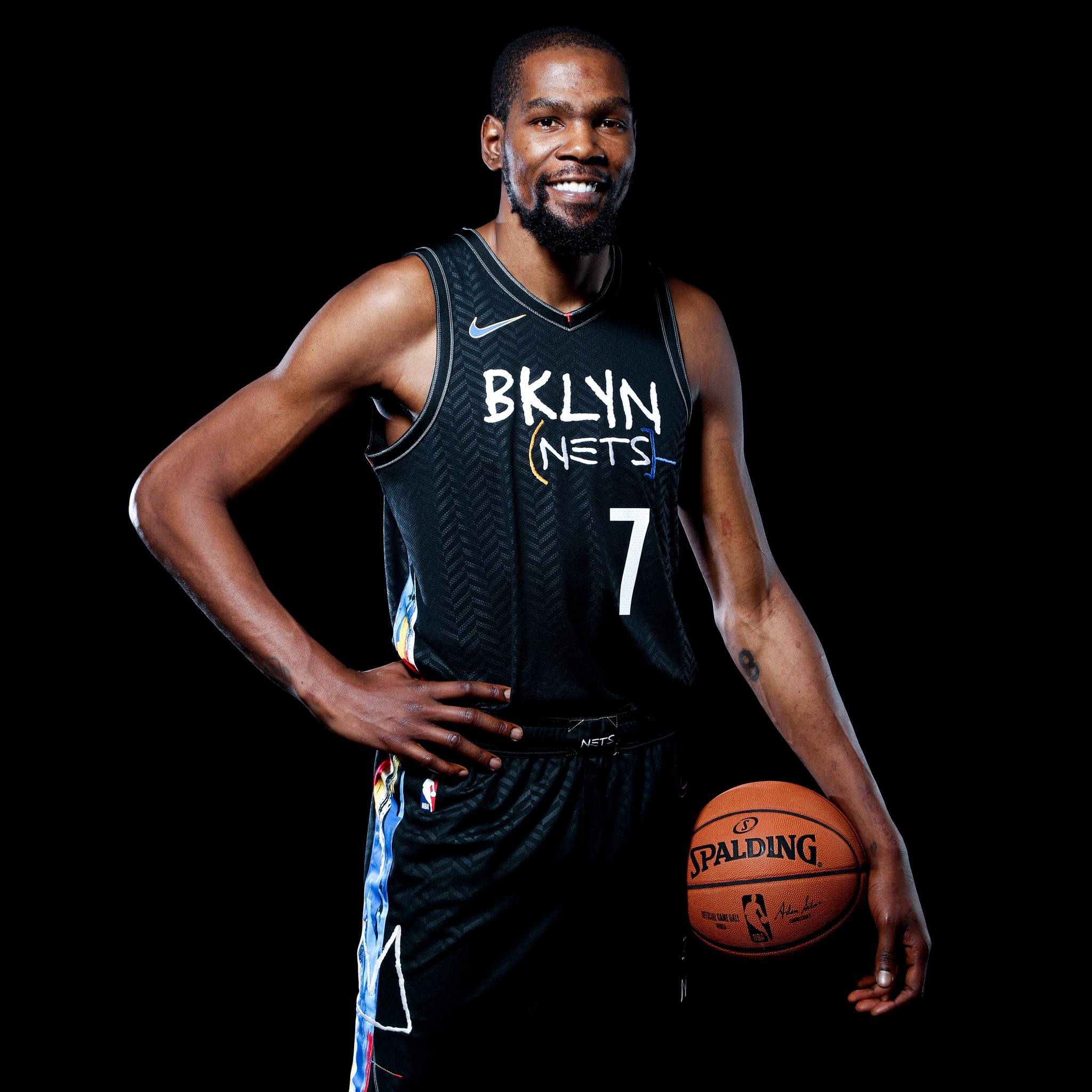 拉菲尼亚、莱万、亚马尔共缺阵120天，上次一同首发已是半年前（拉菲尼亚、莱万、亚马尔累计伤停120天，距上次联袂首发已过去半年）