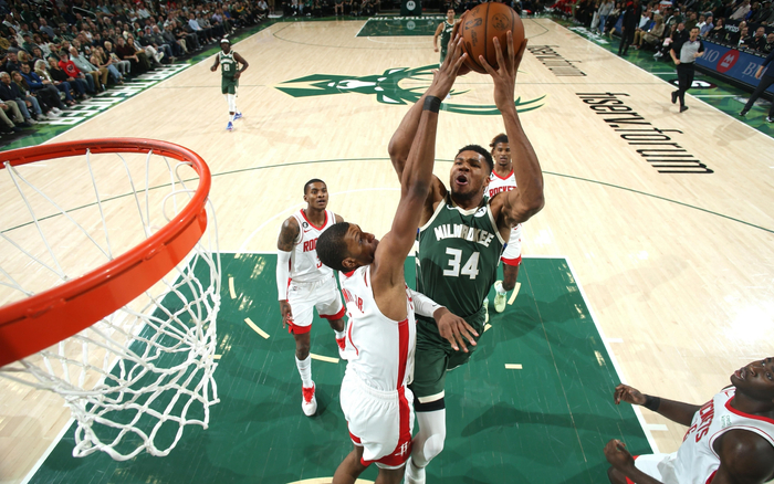 前主帅谈小麦代表苏格兰出战：所有苏格兰人都该感谢穆里尼奥（前教练谈麦克托米奈披苏格兰战袍：所有苏格兰人都应感谢穆里尼奥）