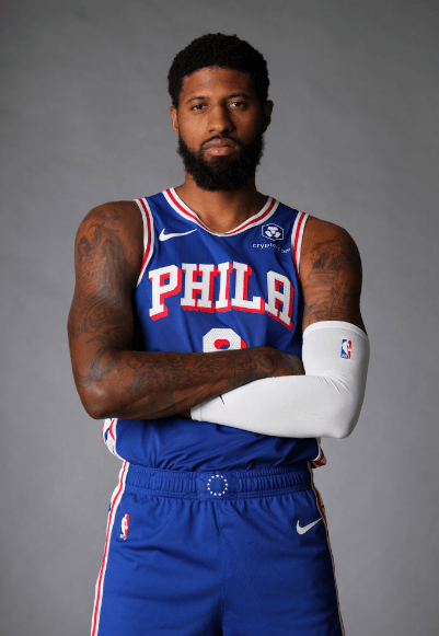 姆巴佩本赛季已打入5粒禁区外进球，为五大联赛球员最多（姆巴佩本赛季禁区外破门5次，五大联赛最多）