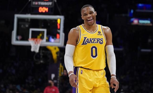 西班牙人上轮客场1-0击败塞尔塔，斩获赛季7连胜，暂列西甲第6，距离降级区仅12分。（西班牙人客场1-0击退塞尔塔，豪取赛季七连胜，暂居西甲第六，领先降级区12分）